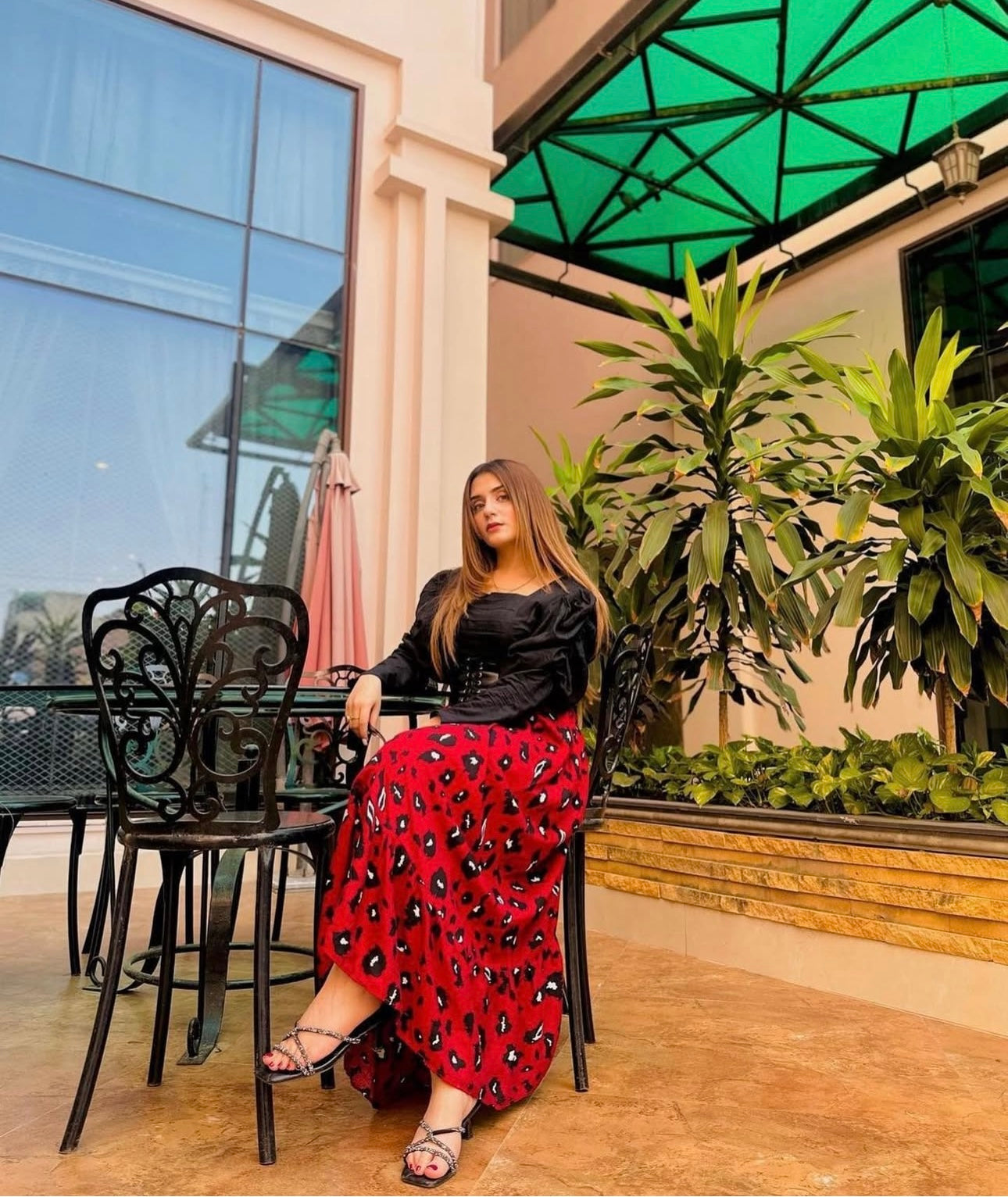 Elegant Contrast Frock